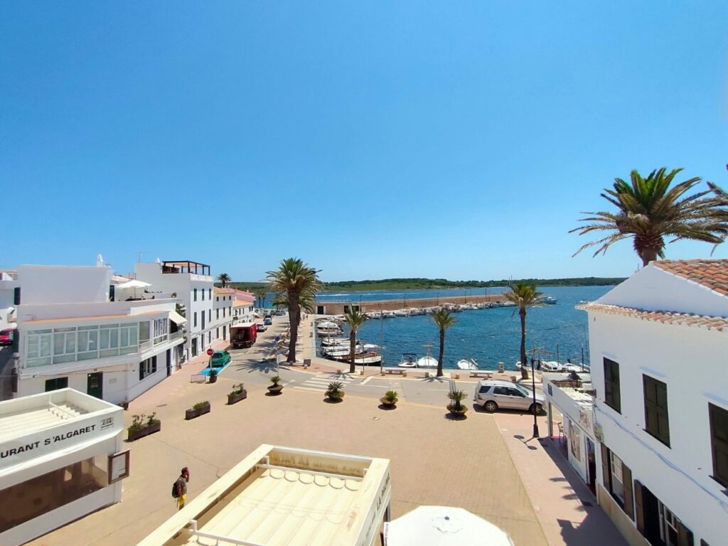 Vue de la baie de Fornells depuis la Terrasse